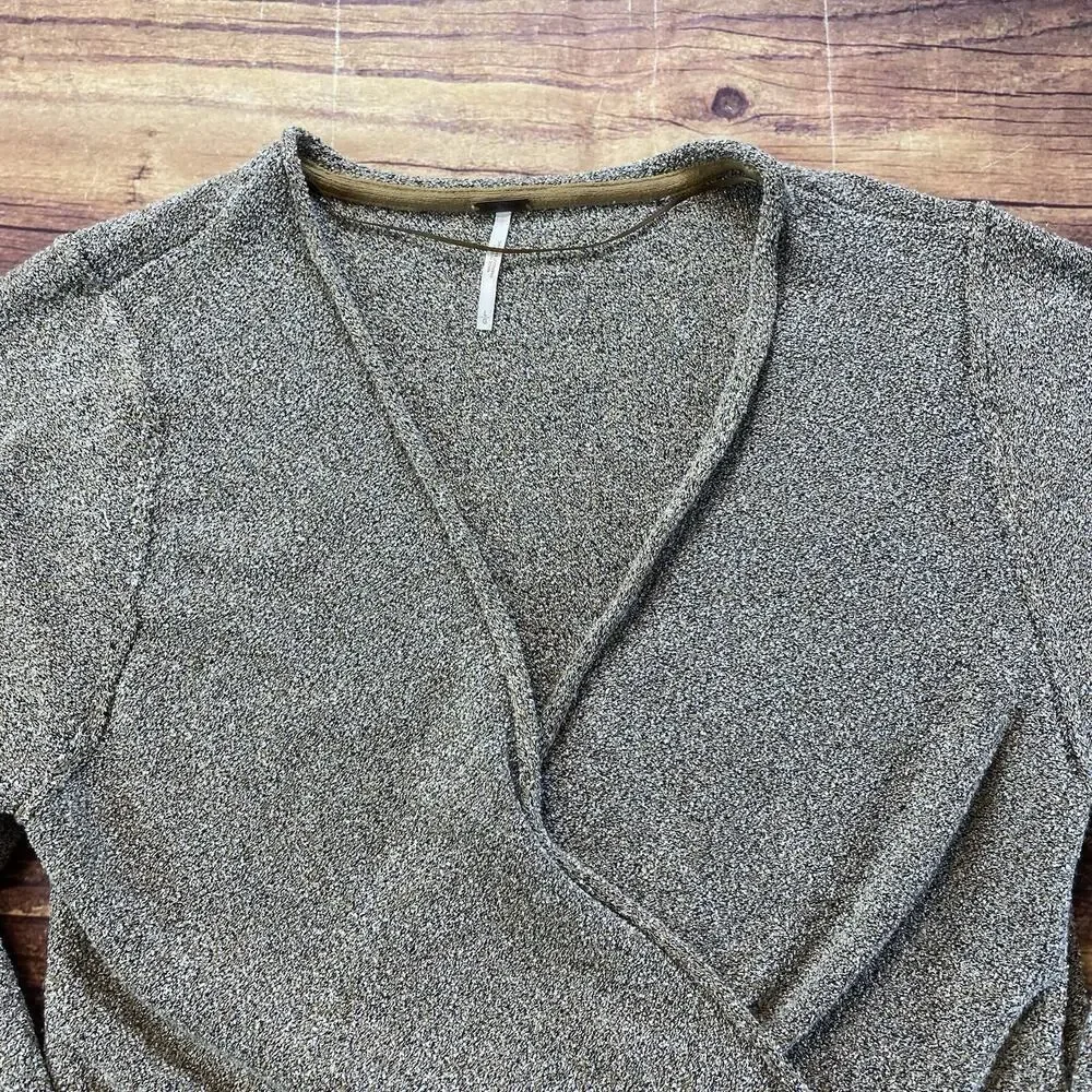 Free People Sweater Women’s Large Gold Plunging V-Neck Blended Fabric